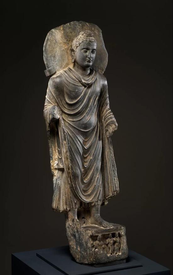 犍陀罗佛像，3世纪，美国大都会艺术博物馆藏